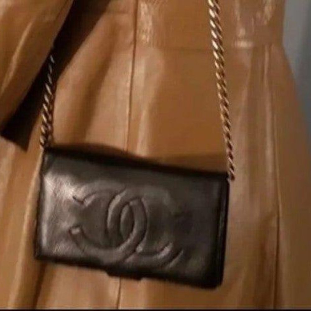 Rivet O rings for crossbody bags